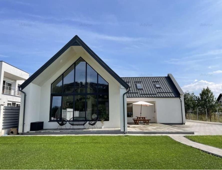 Pineview Lempes Vila Braşov Exterior foto